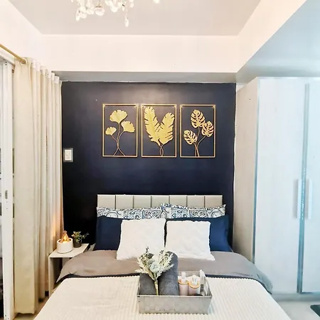 Azure Urban Resort By Honey Crema