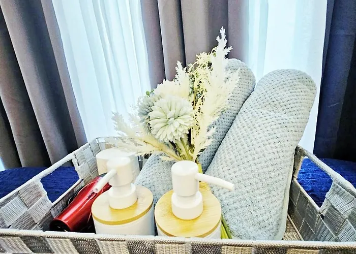 Resort Azure Urban By Honey Crema Manila
